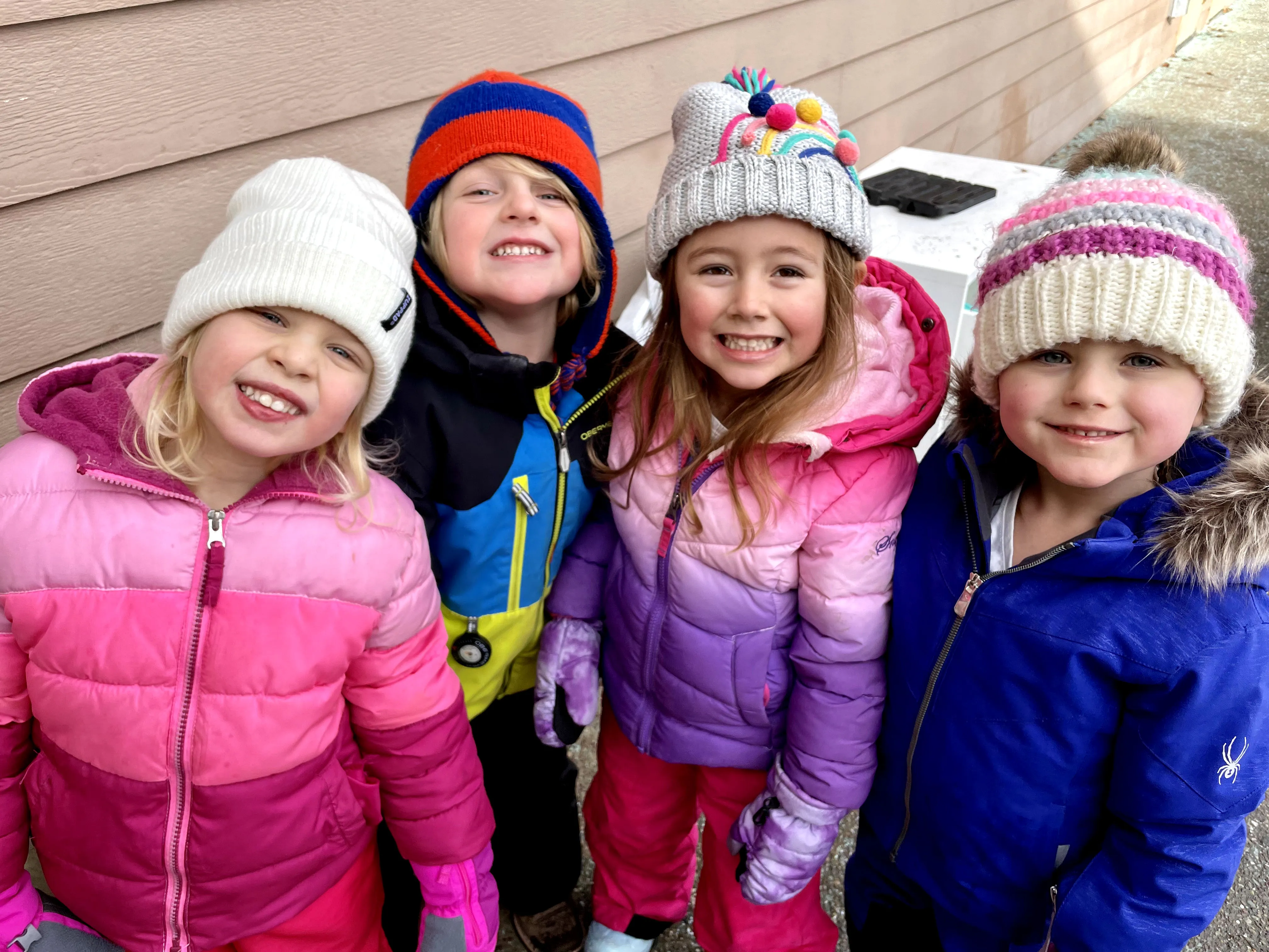 Children outdoor in Winter